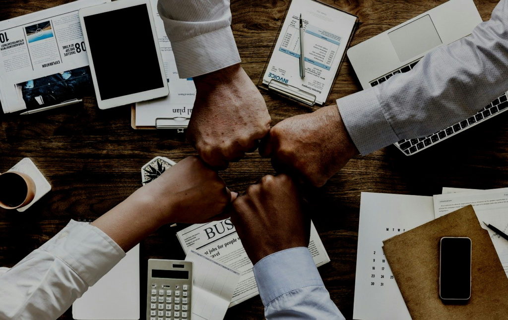 decorative image: representation of teamwork.